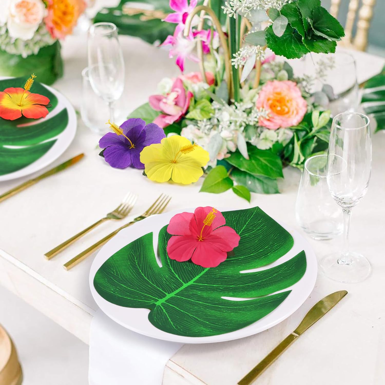 126 pcs/60 pcs Tropical Party Decorations Tropical Palm Leaves Hibiscus Flower Faux Artificial Leaves For Hawaii Luau Safari Party Jungle Beach Theme BBQ Birthday Party Decoration Table Decoration Birthday Table Decoration